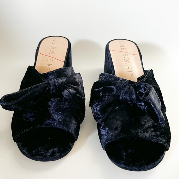 SOLE SOCIETY Blue Velvet Bow Slide Sandals 9.5 - Picture 2 of 5